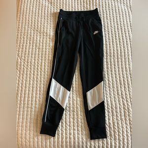 Nike drifit joggers size Small